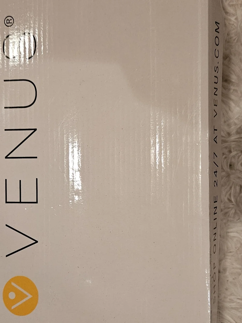 VENUS chic over
